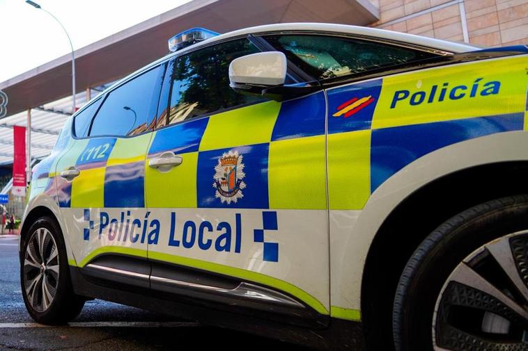 Un ciclista herido al colisionar contra un turismo en la avenida del Doctor Ramos del Manzano