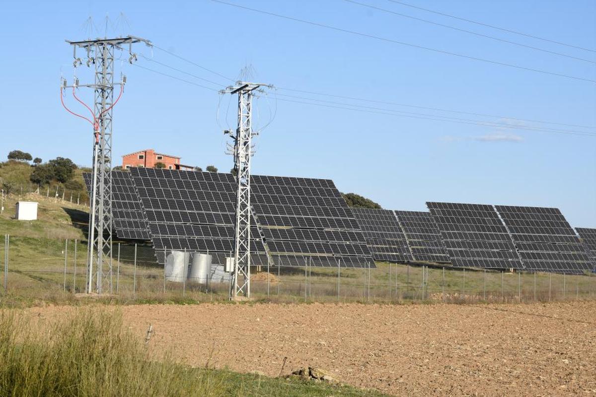 Placas solares instaladas en las proximidades del núcleo urbano de Ciudad Rodrigo.