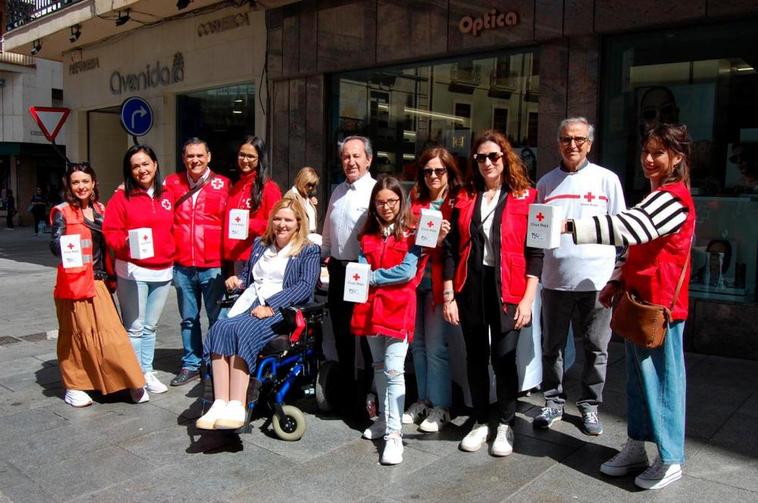 Salamanca demuestra su lado más solidario en el Día de la Banderita de Cruz Roja