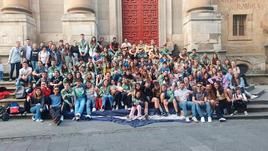 Foto de familia del grupo Scout Álamo