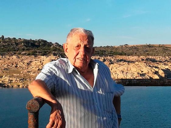 Arturo Calvo, alcalde de Villaseco de los Reyes: “Nunca vi a Fraga dar un mal consejo; nos hablaba de la unidad y de mirar por todos, votaran o no”