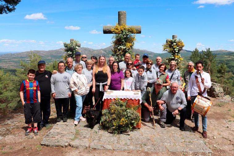 GALERÍA | Candelario celebra la Romería de la Cruz del Herrerito