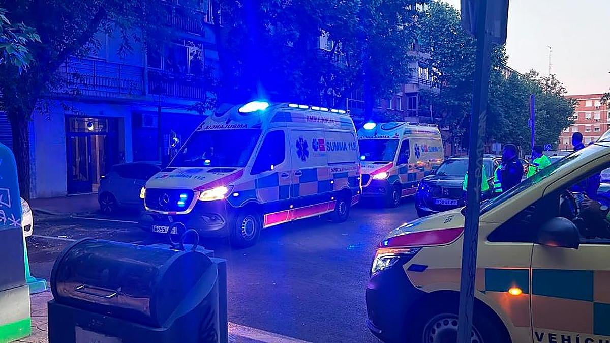 Varias ambulancias del SUMMA112 en el lugar.