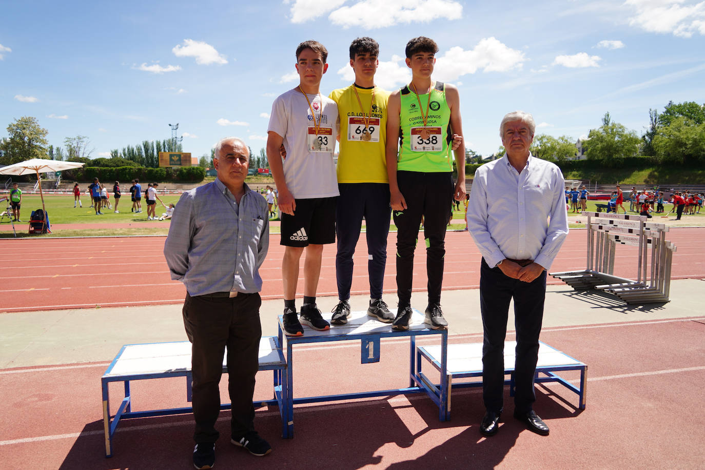 Finales de atletismo en pista de los juegos escolares