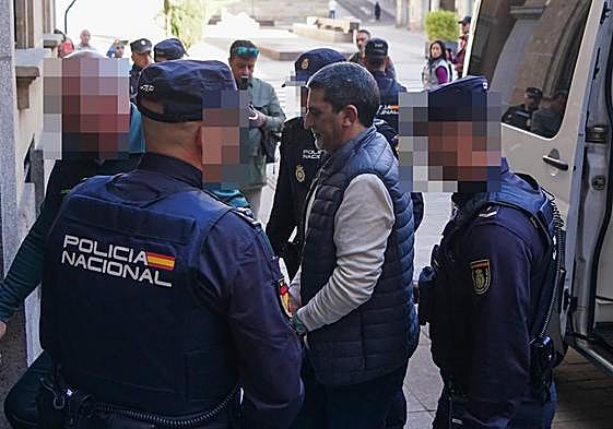 'El Vinas' en su llegada a los juzgados de Salamanca.
