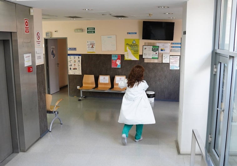 Los sindicatos alcanzan un acuerdo con la Junta y desconvocan la huelga de Sanidad