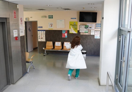 Los sindicatos alcanzan un acuerdo con la Junta y desconvocan la huelga de Sanidad