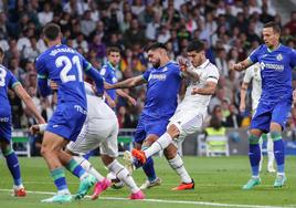 Asensio disputa un balón en el partido contra el Getafe.