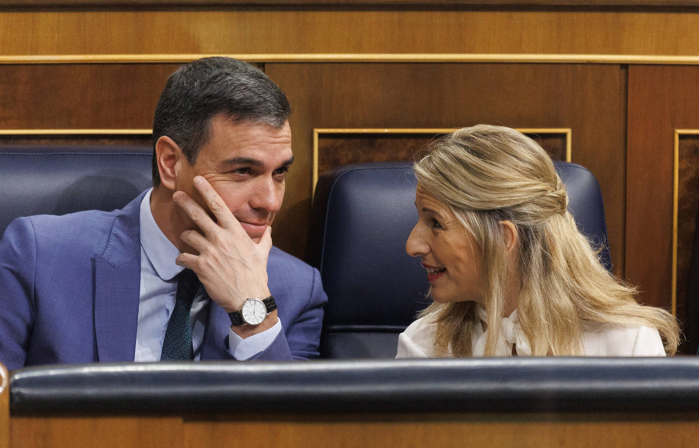 El presidente del Gobierno, Pedro Sánchez y la vicepresidenta Yolanda Díaz.