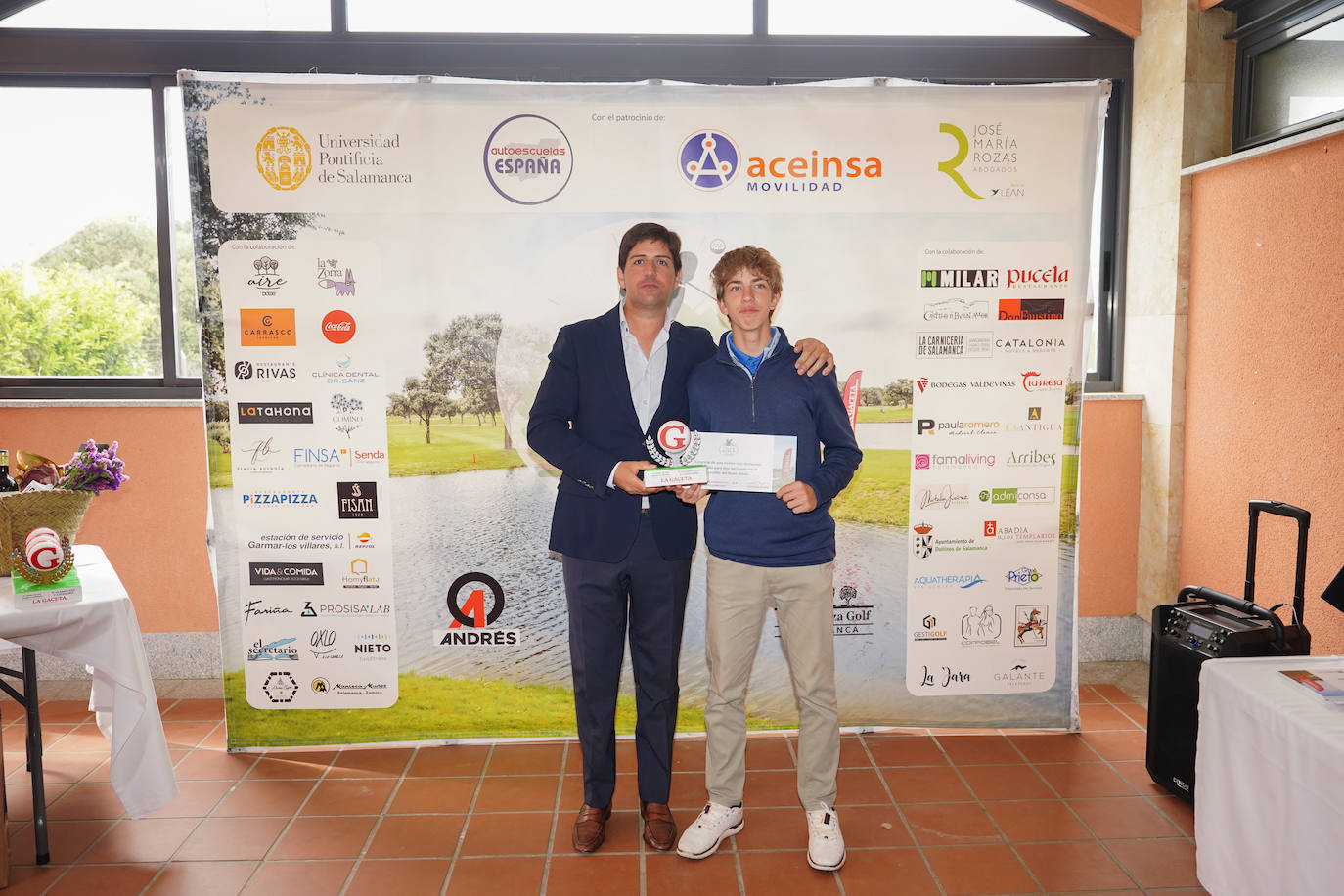 El campeón fue Alonso Albo Rodríguez, que ganó un trofeo más una estancia de una noche con desayuno incluido para dos personas en el Castillo del Buen Amor. Hizo entrega Graciliano Martín Iglesias, responsable de Relaciones Institucionales de Aceinsa Movilidad.