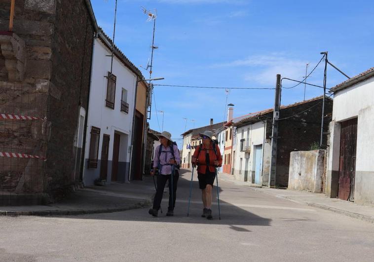 La señalización del Camino de Santiago, la 'pesadilla' del peregrino