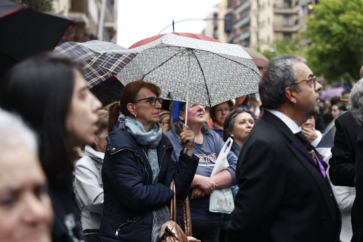 Las calles salmantinas vuelven a mostrar su devoción por el Cristo de los Milagros