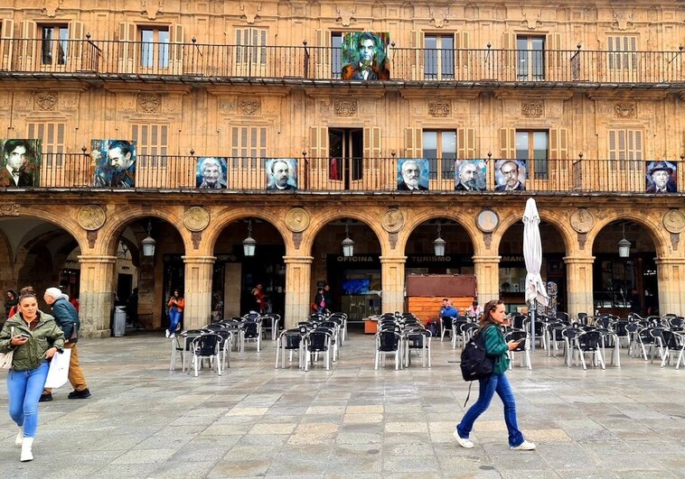 Una pinacoteca en la Plaza Mayor: el espíritu de Mogarraz llenará los balcones de amigos de Lorca