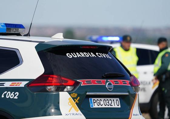 Un control de la Guardia Civil de tráfico en la provincia de Salamanca.