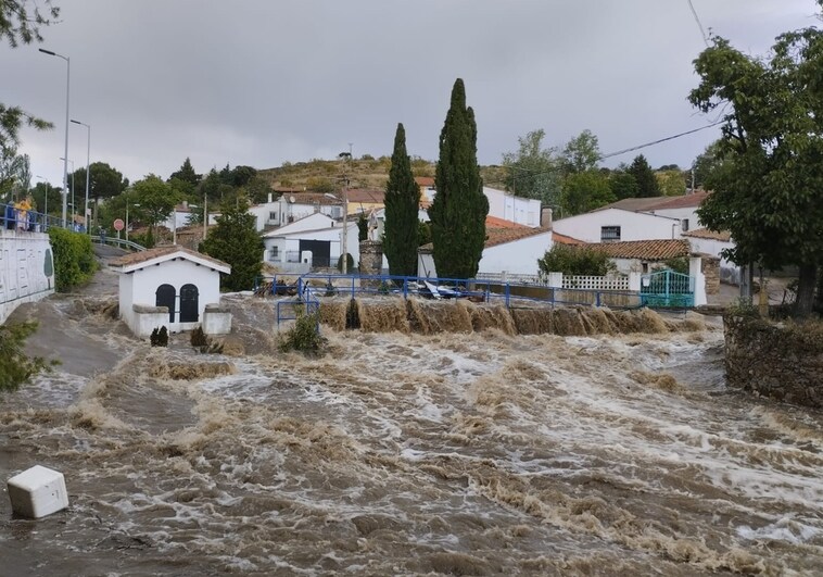 Así ha quedado el municipio de Beleña tras la inundación tras las intensas lluvias