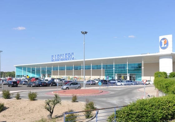 Centro Comercial E. Leclerc, donde está la administración de loterias