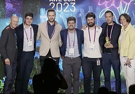 Representantes de Arsoft recogen el galardón de los prestigiosos Auggie Awards