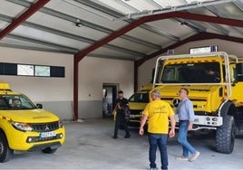 Autobomba con cabina biplaza y pickup auxiliar destinado por la Junta de Castilla y León a La Fuente de San Esteban esta campaña.