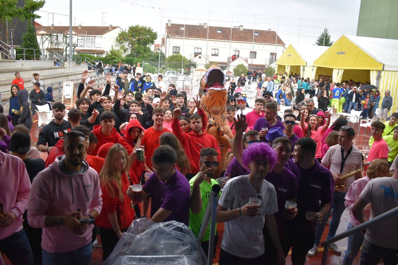 Cabrerizos sale a la calle con sus peñas