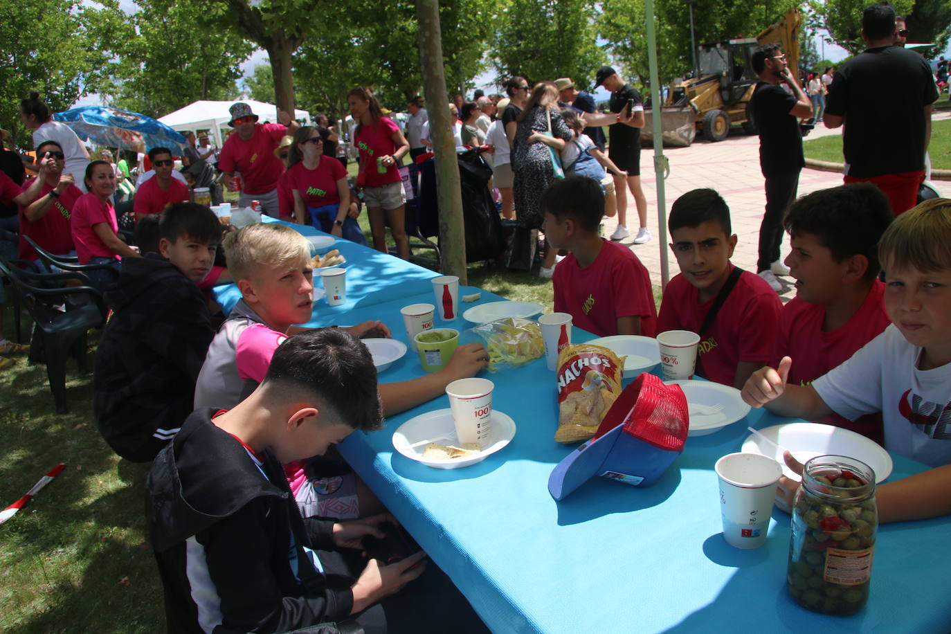 Cabrerizos triunfa con su paella de 5.000 raciones