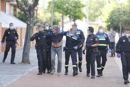 Espectacular detención de 'El Argentino' en su chalé de la urbanización de Lasalle.