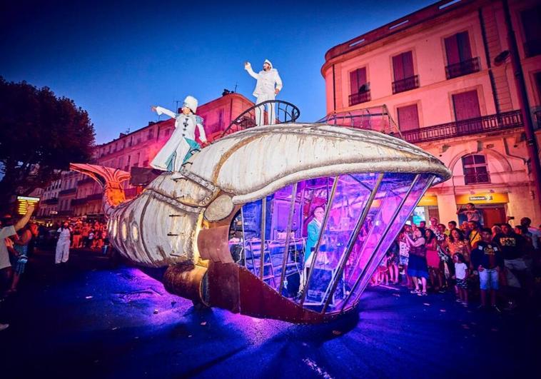 La Plaza Mayor recibe a Moby Dick para inaugurar el Facyl