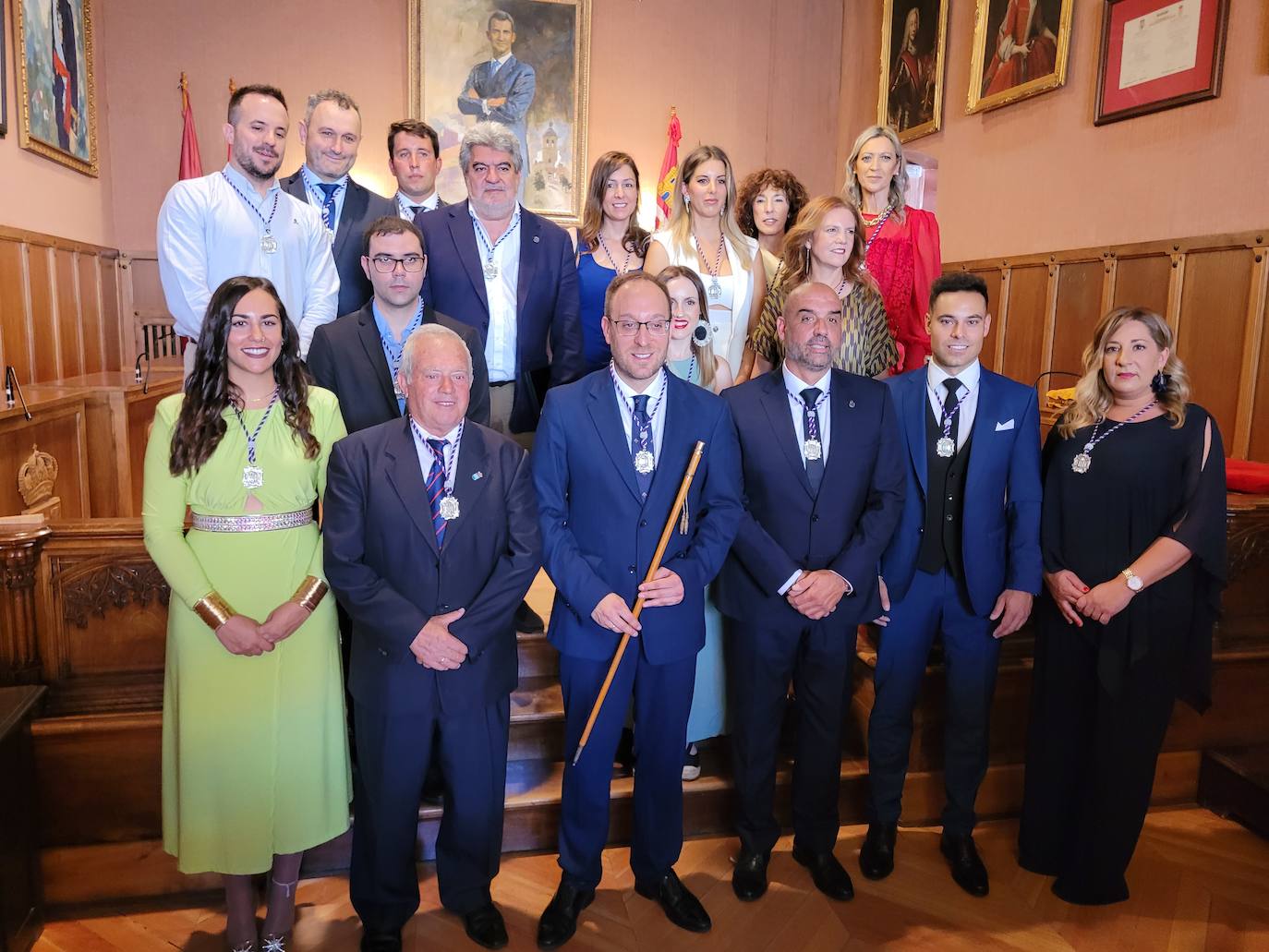 El alcalde, Marcos Iglesias (en el centro), con los concejales de la nueva Corporación municipal de Ciudad Rodrigo.