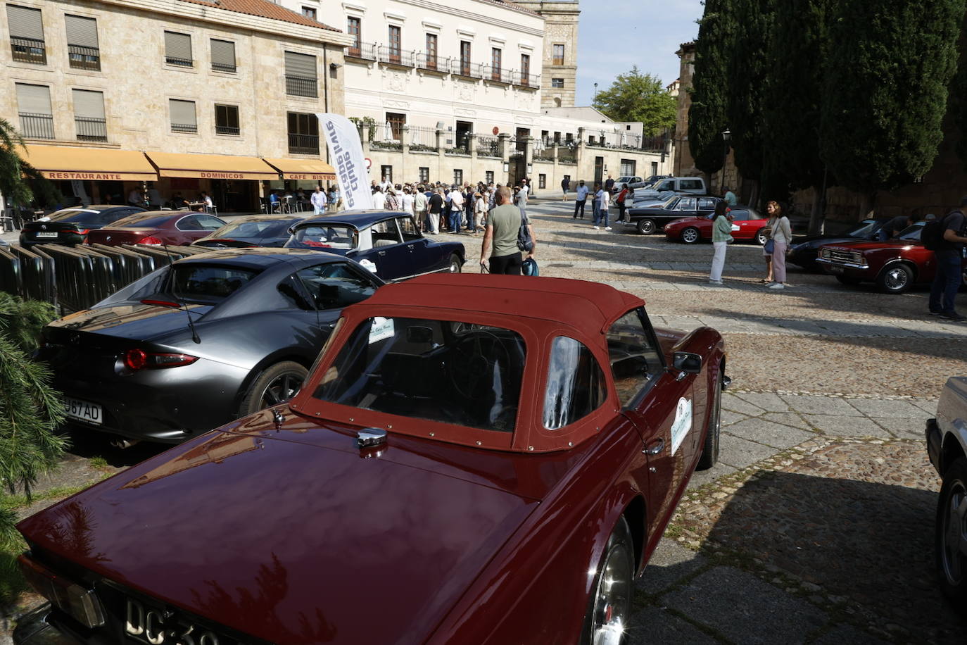 Los coches antiguos del Classic Cars Tour toman Salamanca