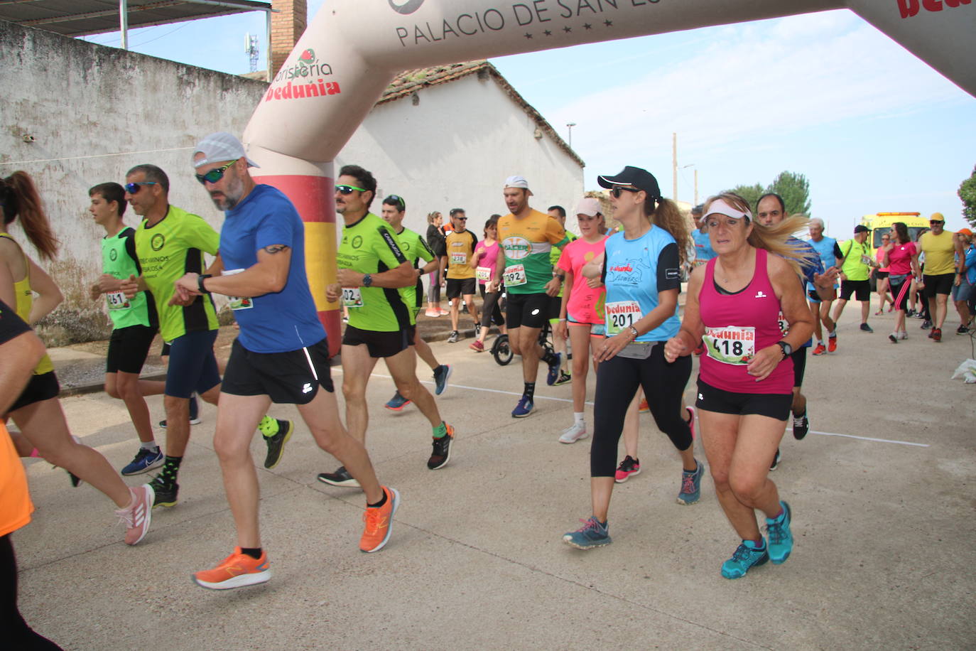 Alejandro Codesal y Azucena Paniagua se imponen en una solidaria carrera en Pedrosillo