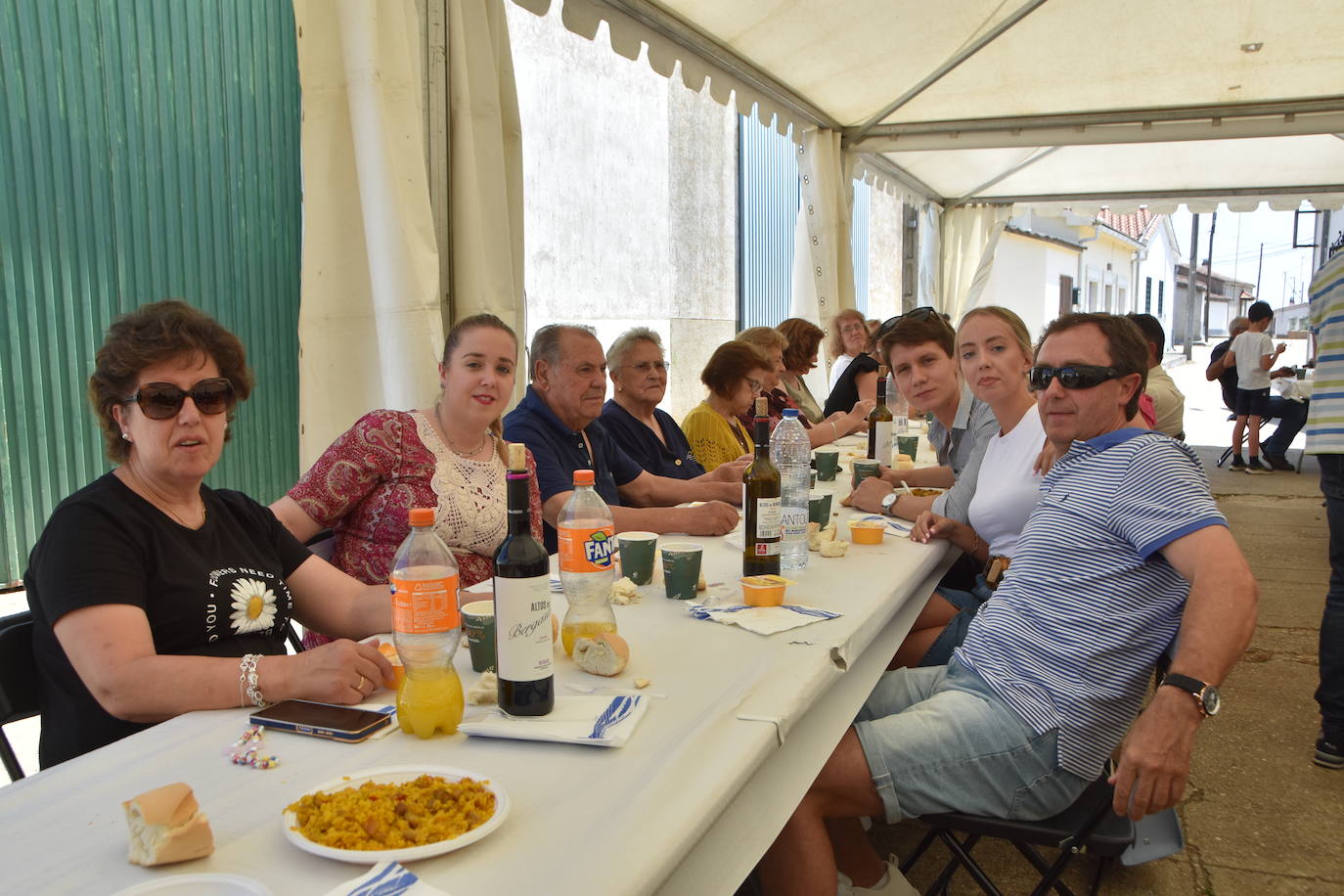 Paella ‘sanjuanera’ para dar inicio a las fiestas en Calzada de Don Diego