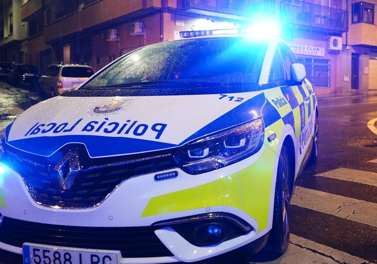 Un coche de la Policía Local de Salamanca.