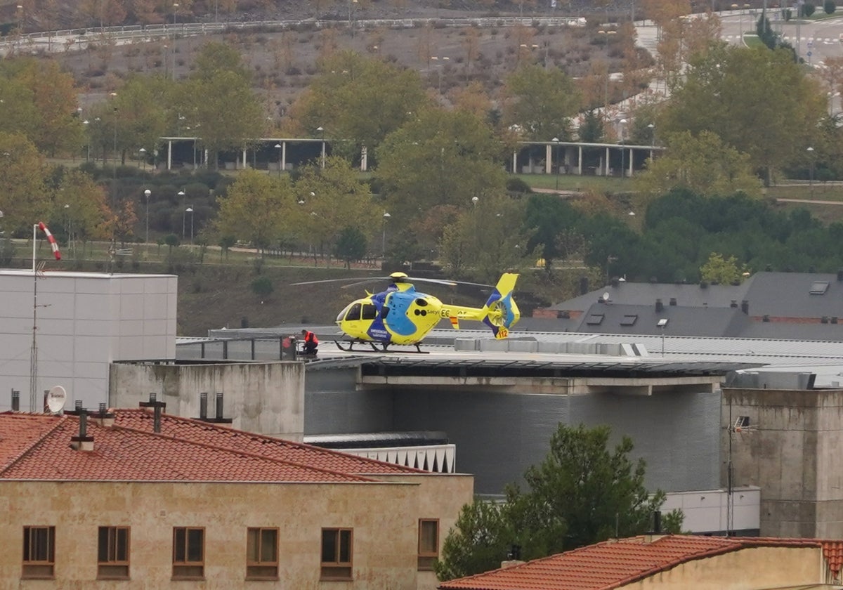 Herida una mujer al hacer un aterrizaje de emergencia con su parapente en La Lastra (Ávila)