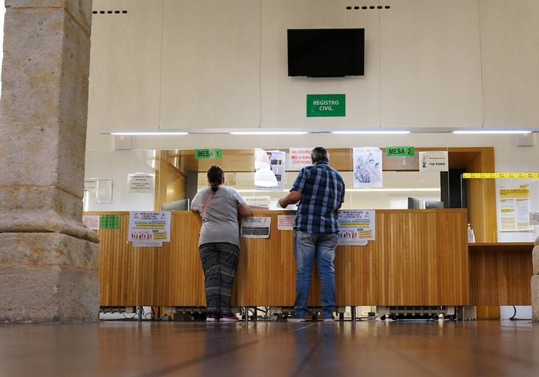 Graves retrasos en papeles esenciales del Registro Civil por la huelga de funcionarios
