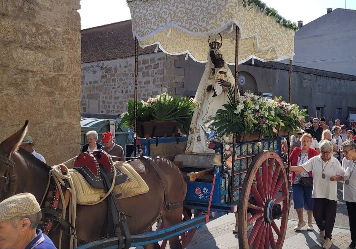 Arranca en Ciudad Rodrigo la Romería de la Hermandad de la Virgen de la Peña de Francia