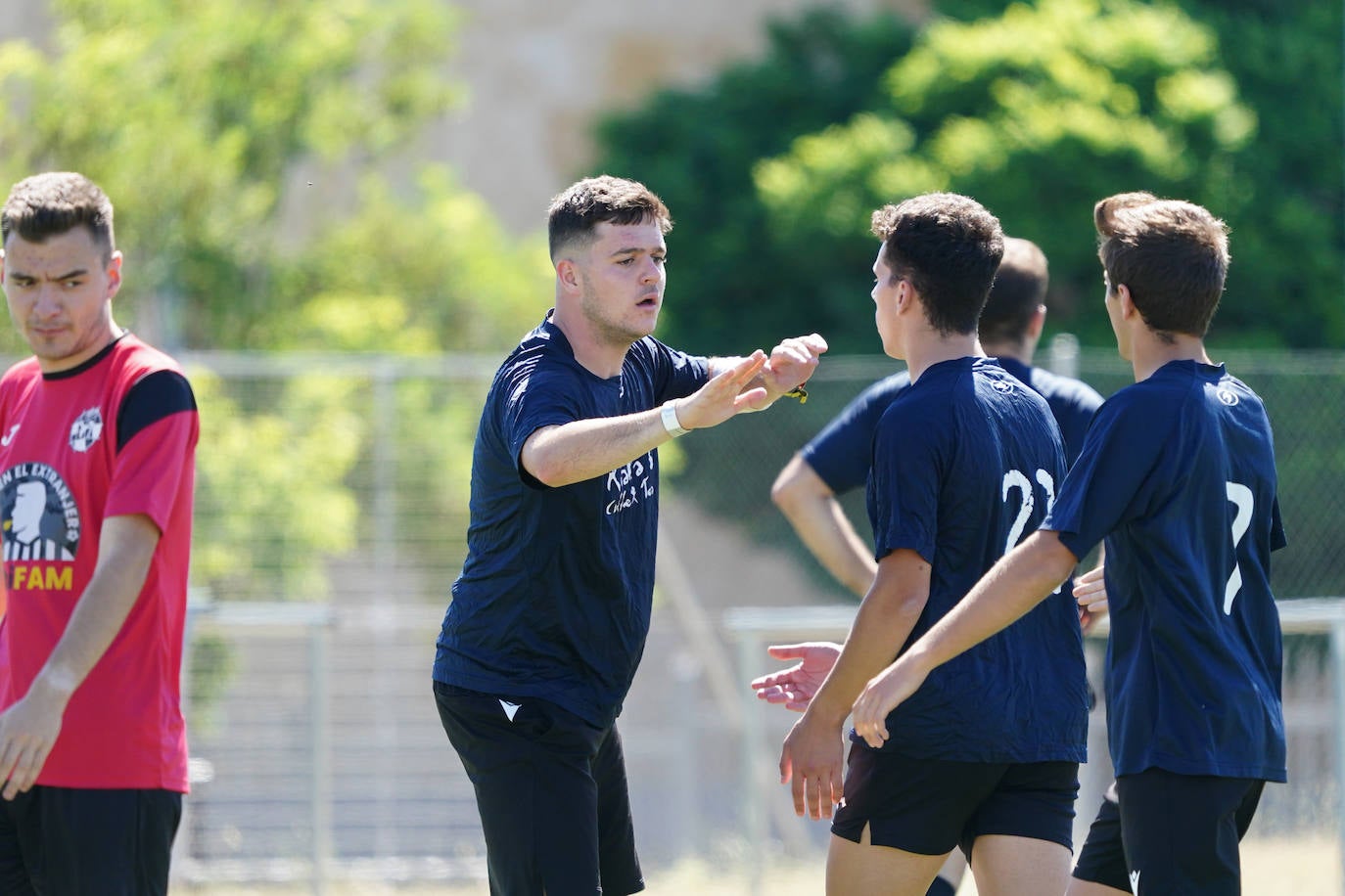 Mateu Lahoz impone justicia en el Torneo ADCAS: empate final y dos campeones