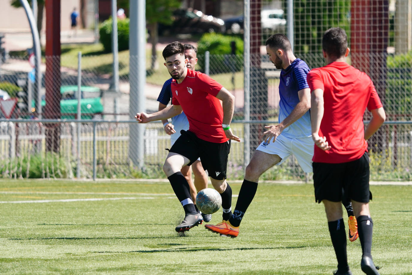 Mateu Lahoz impone justicia en el Torneo ADCAS: empate final y dos campeones