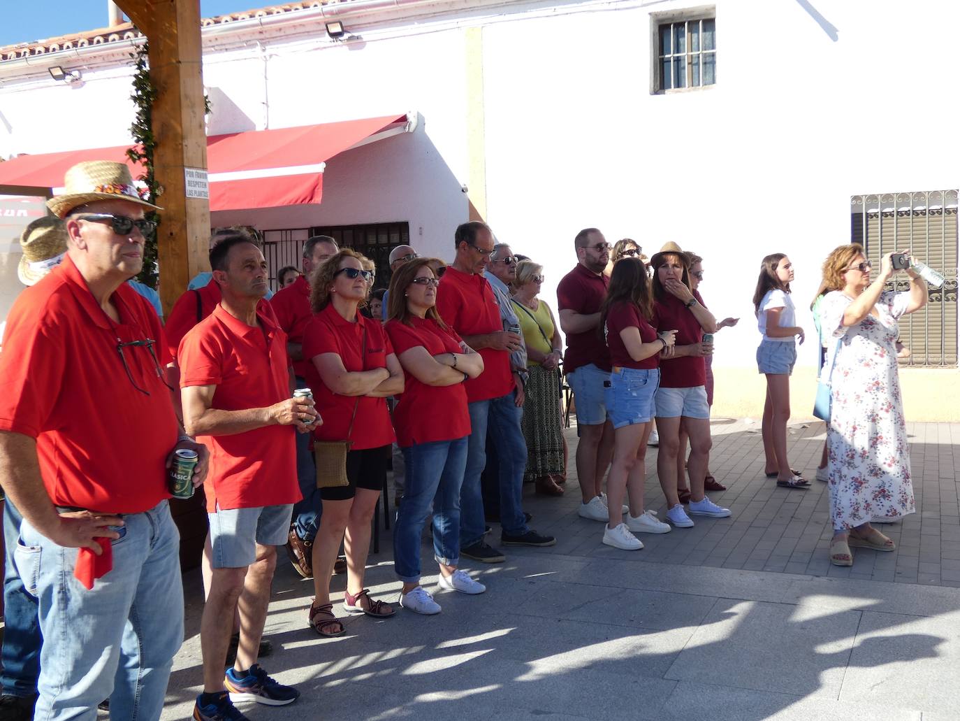 Las peñas de Mancera de Abajo animaron el inicio de las fiestas del verano