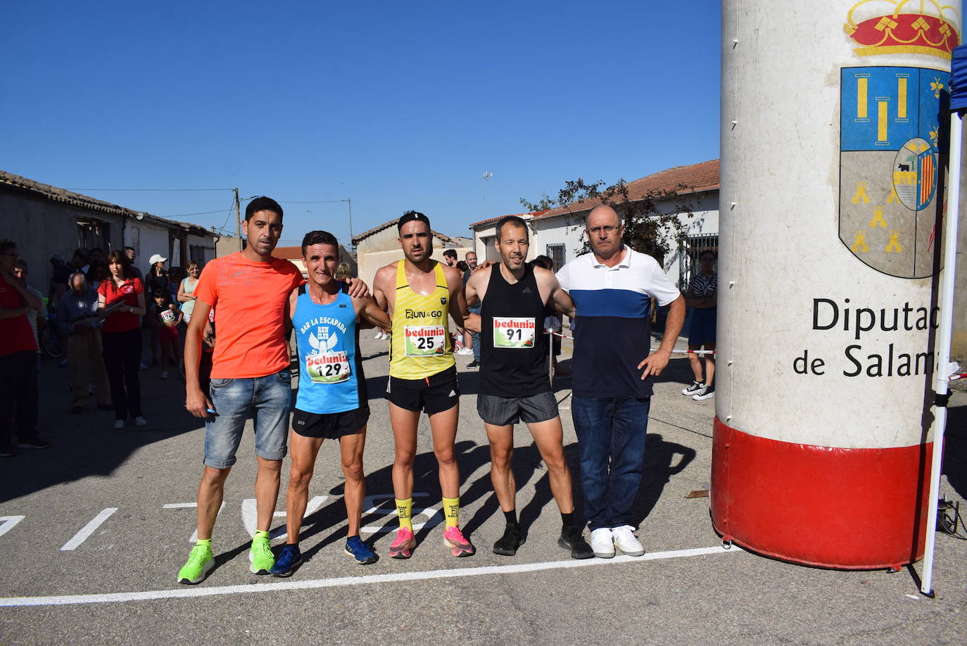 Las mejores fotos de la &#039;VI Carrera Solidaria Un Nuevo Impulso de Coca de Alba&#039;