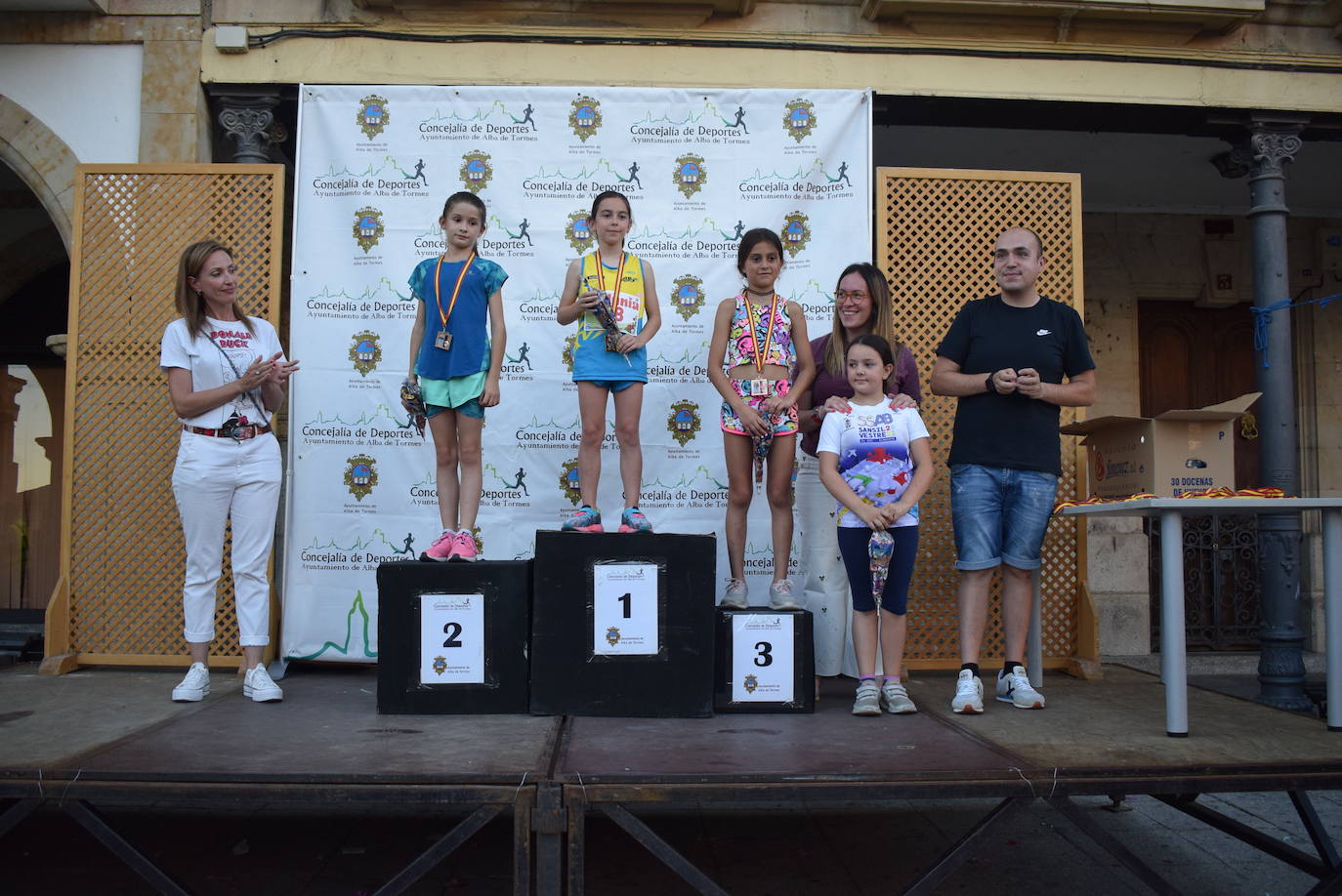 Las mejores imágenes de la V Carrera Nocturna Villa de Alba de Tormes