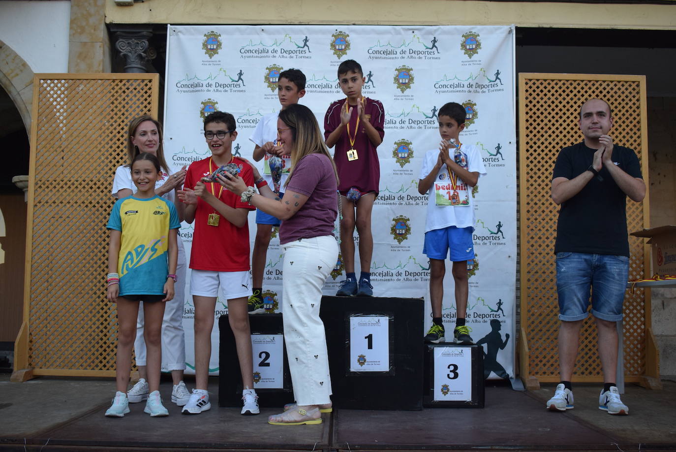 Las mejores imágenes de la V Carrera Nocturna Villa de Alba de Tormes