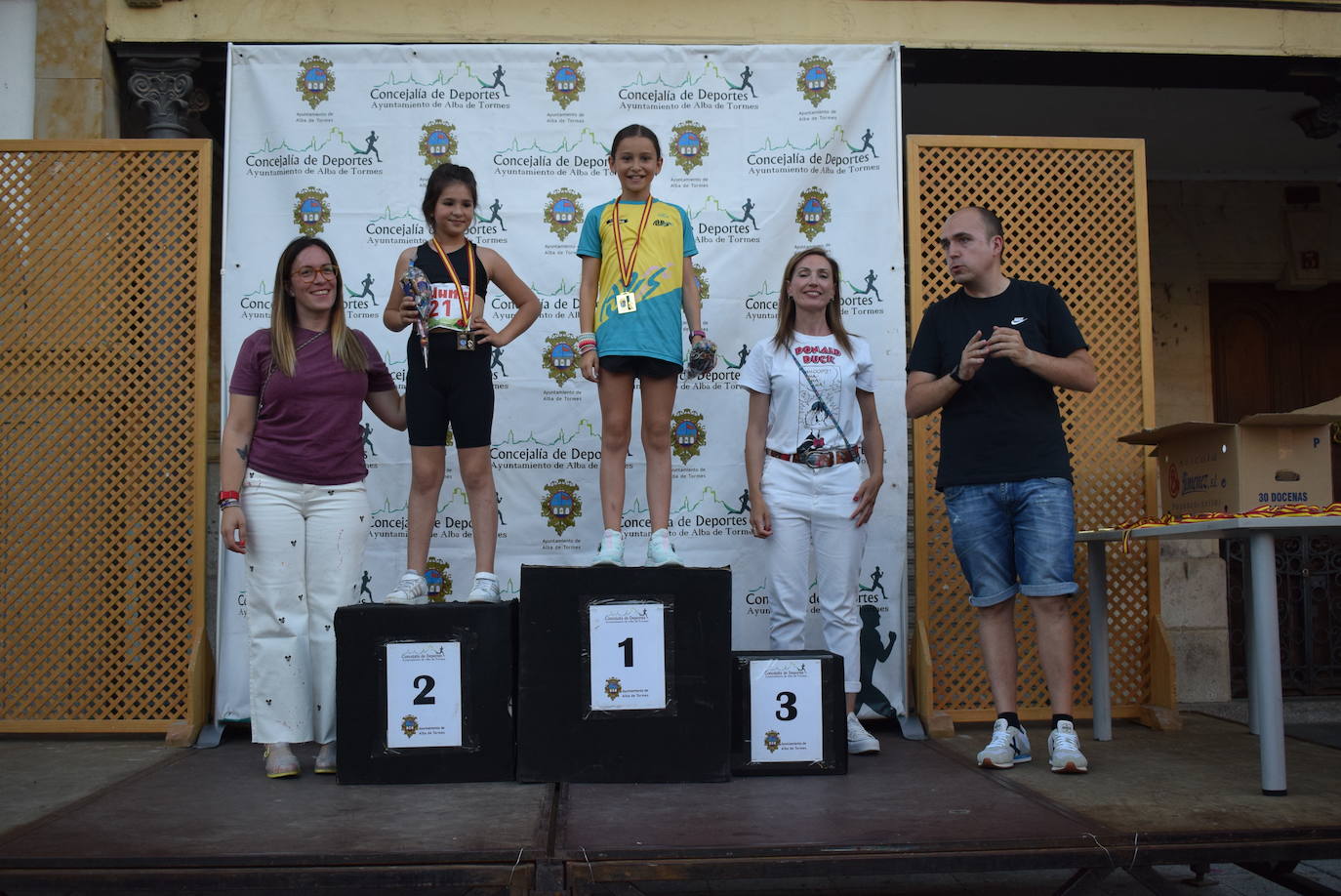 Las mejores imágenes de la V Carrera Nocturna Villa de Alba de Tormes