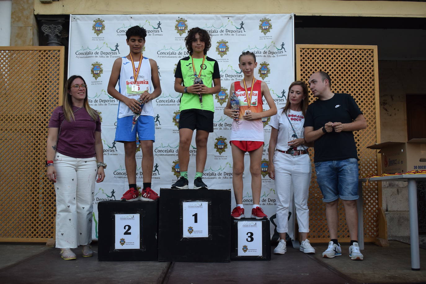 Las mejores imágenes de la V Carrera Nocturna Villa de Alba de Tormes