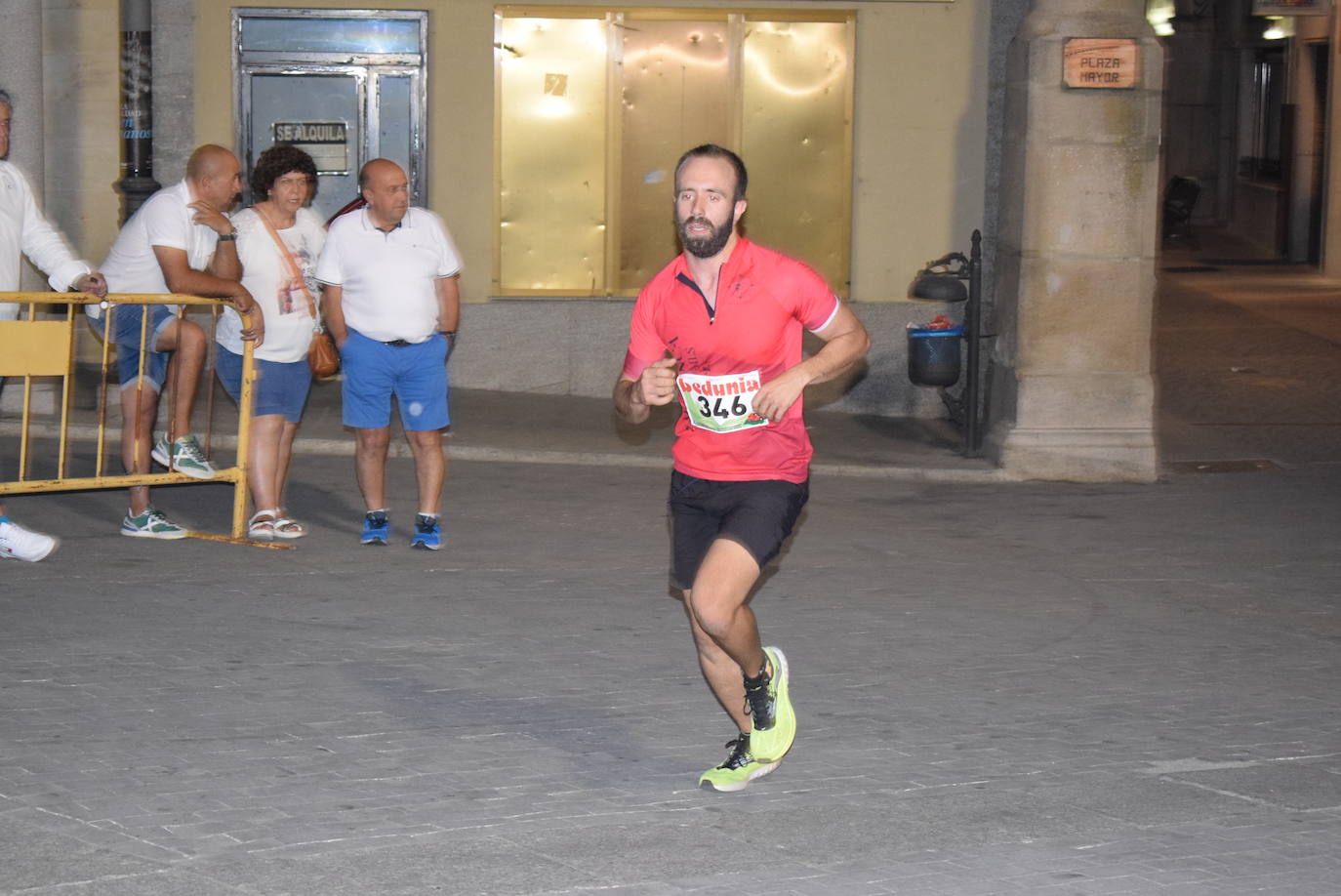 Las mejores imágenes de la V Carrera Nocturna Villa de Alba de Tormes