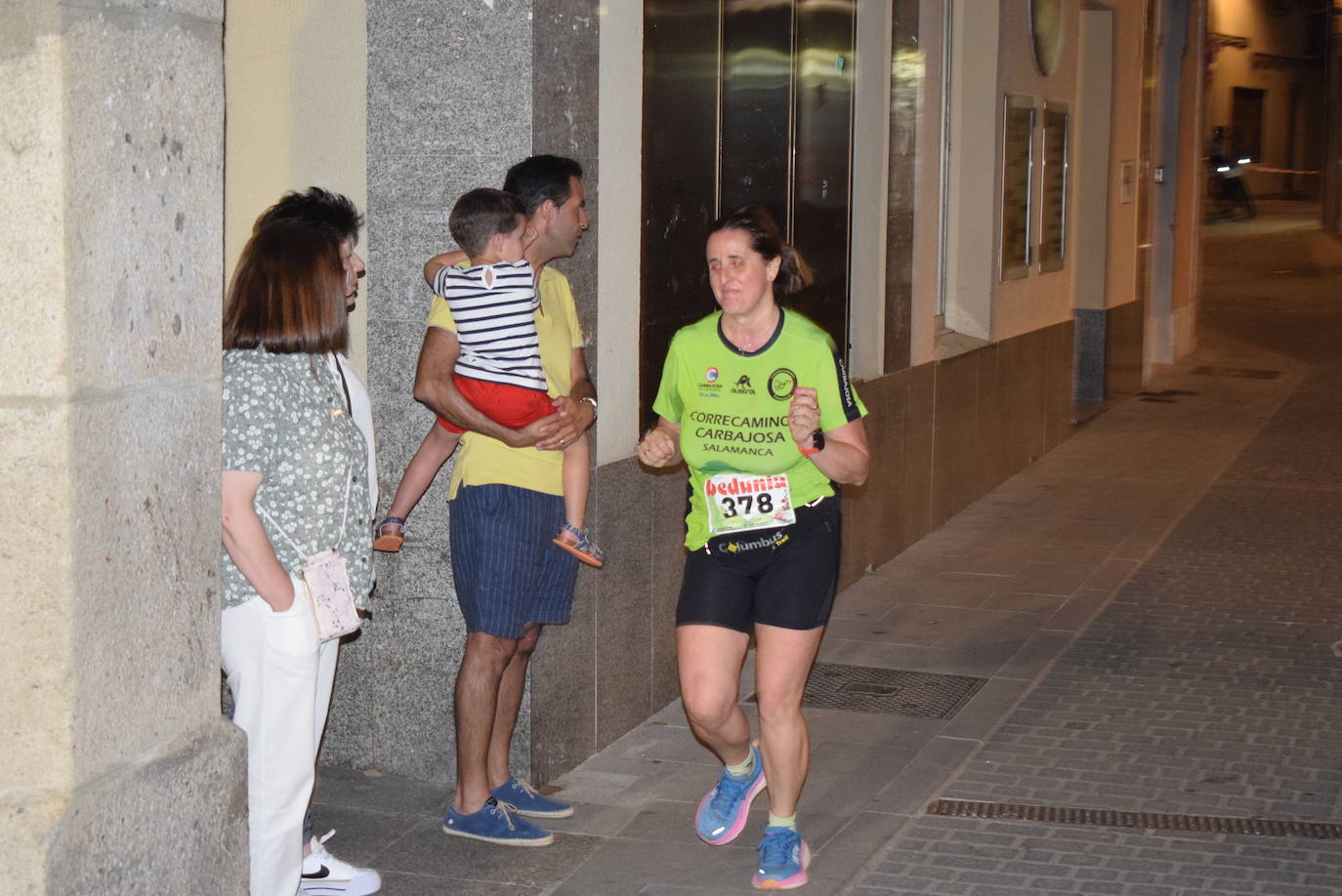 Las mejores imágenes de la V Carrera Nocturna Villa de Alba de Tormes