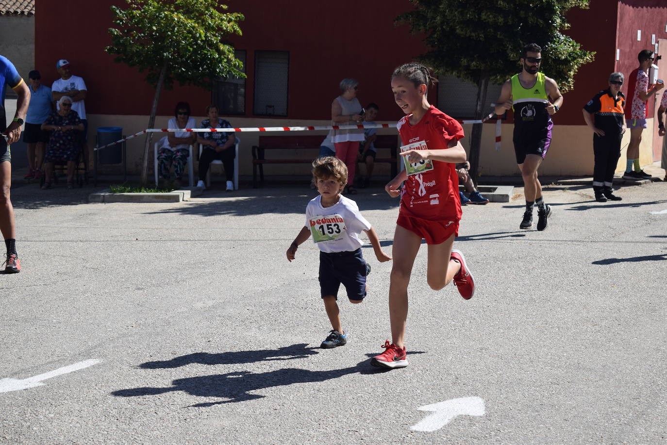 Las mejores fotos de la &#039;VI Carrera Solidaria Un Nuevo Impulso de Coca de Alba&#039;