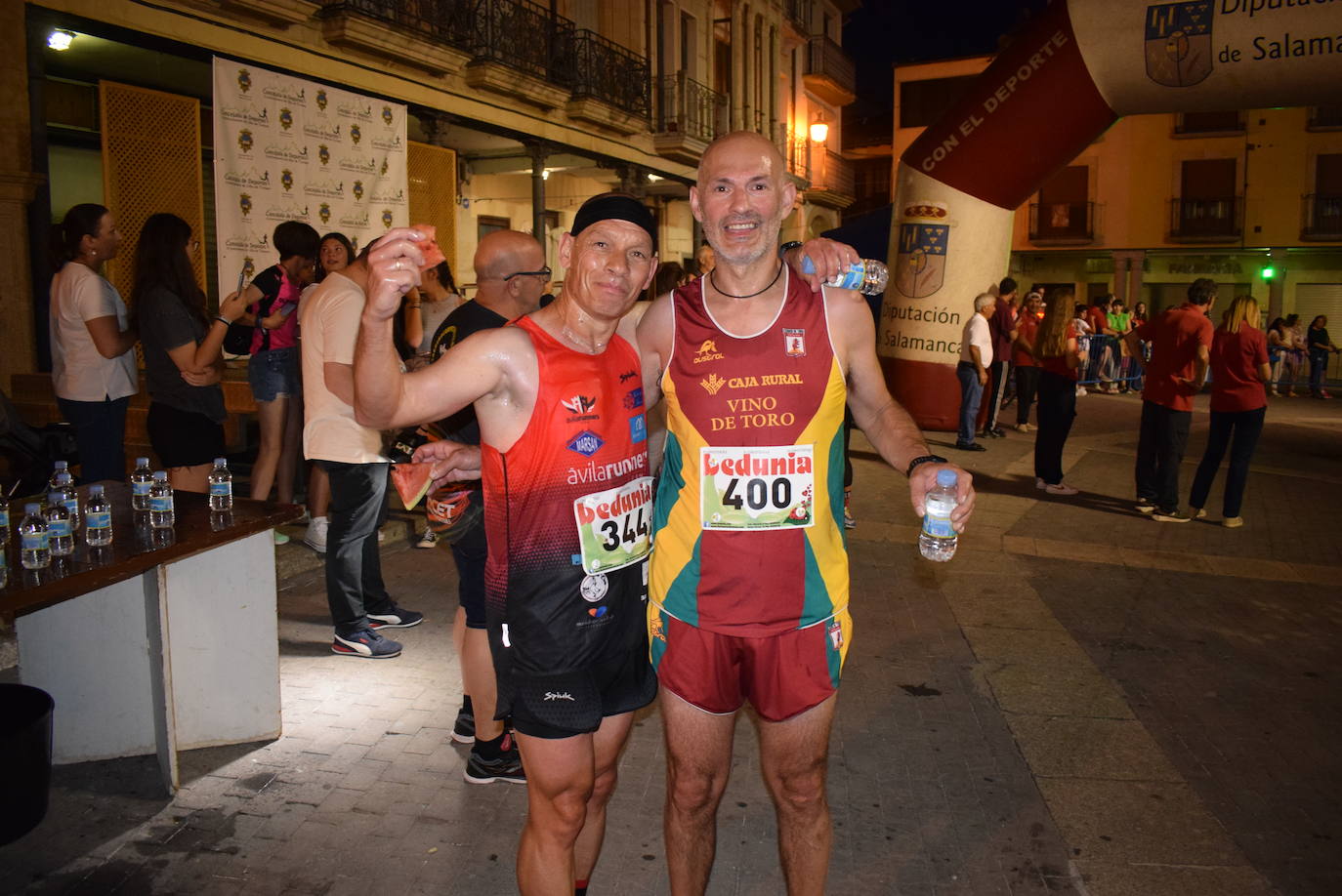 Las mejores imágenes de la V Carrera Nocturna Villa de Alba de Tormes