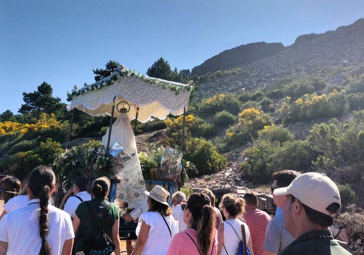 La XXIX Romería de la Peña de Francia de Ciudad Rodrigo alcanza el Risco Mariano