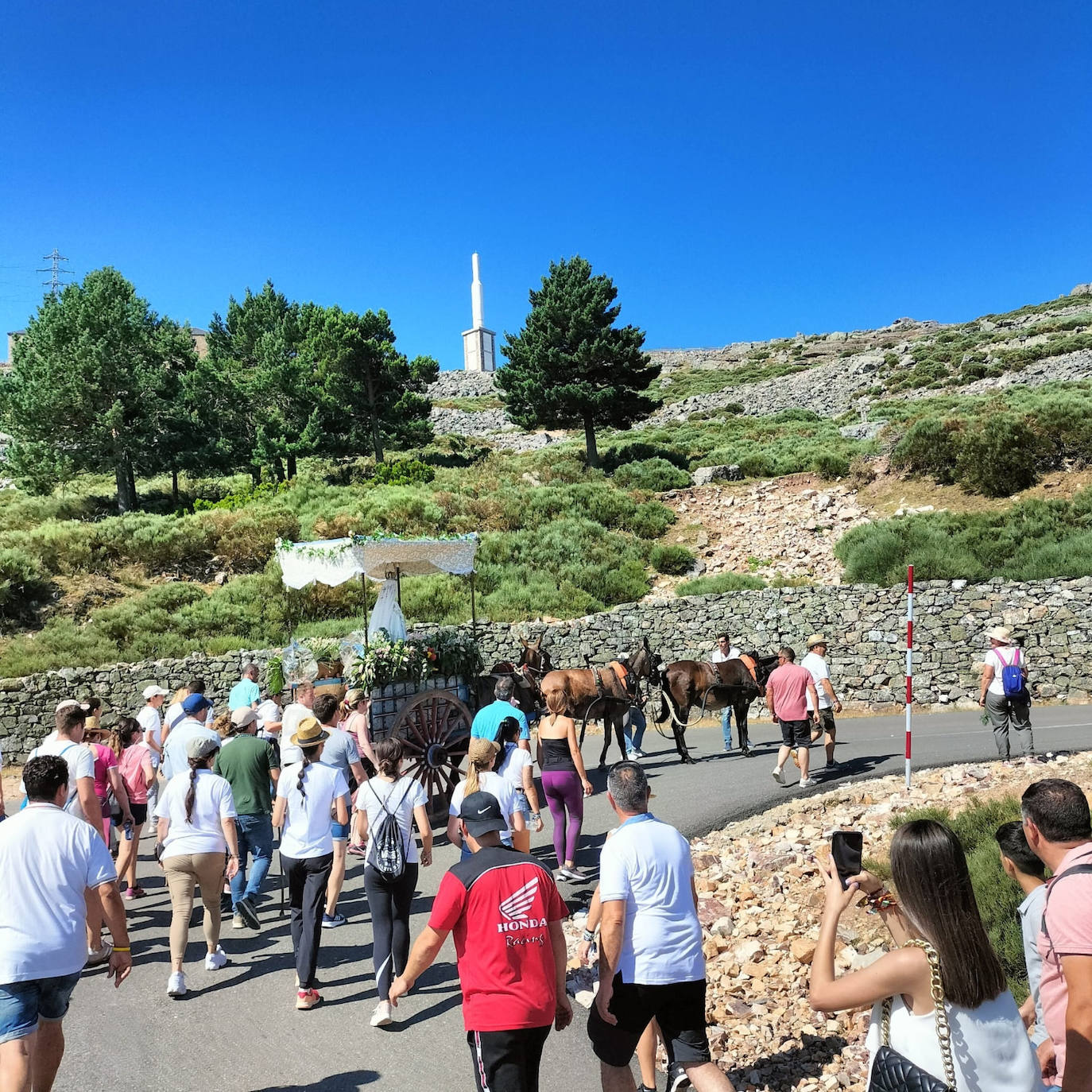 La XXIX Romería de la Peña de Francia de Ciudad Rodrigo alcanza el Risco Mariano