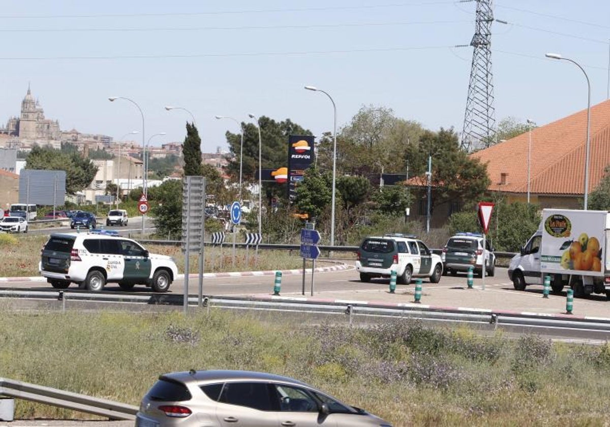 La Guardia Civil interceptó al ladrón en la rotonda de Buenos Aires