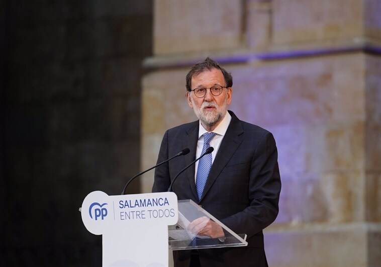 Mariano Rajoy acusa a Sánchez de «no dar un palo al agua»